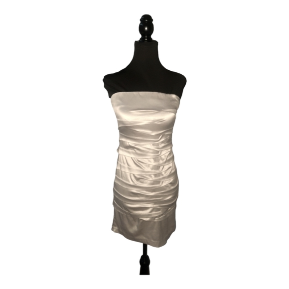 Sakura PLATINUM Womens Cocktail Dress Silver Gray Ruched Strapless Side Zip SZ S - Picture 1 of 12